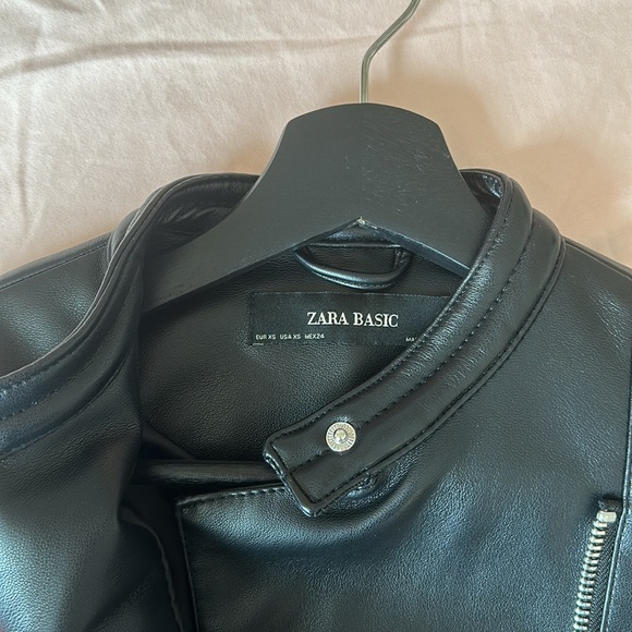 XS Zara black faux leather jacket - Picture 2 of 3